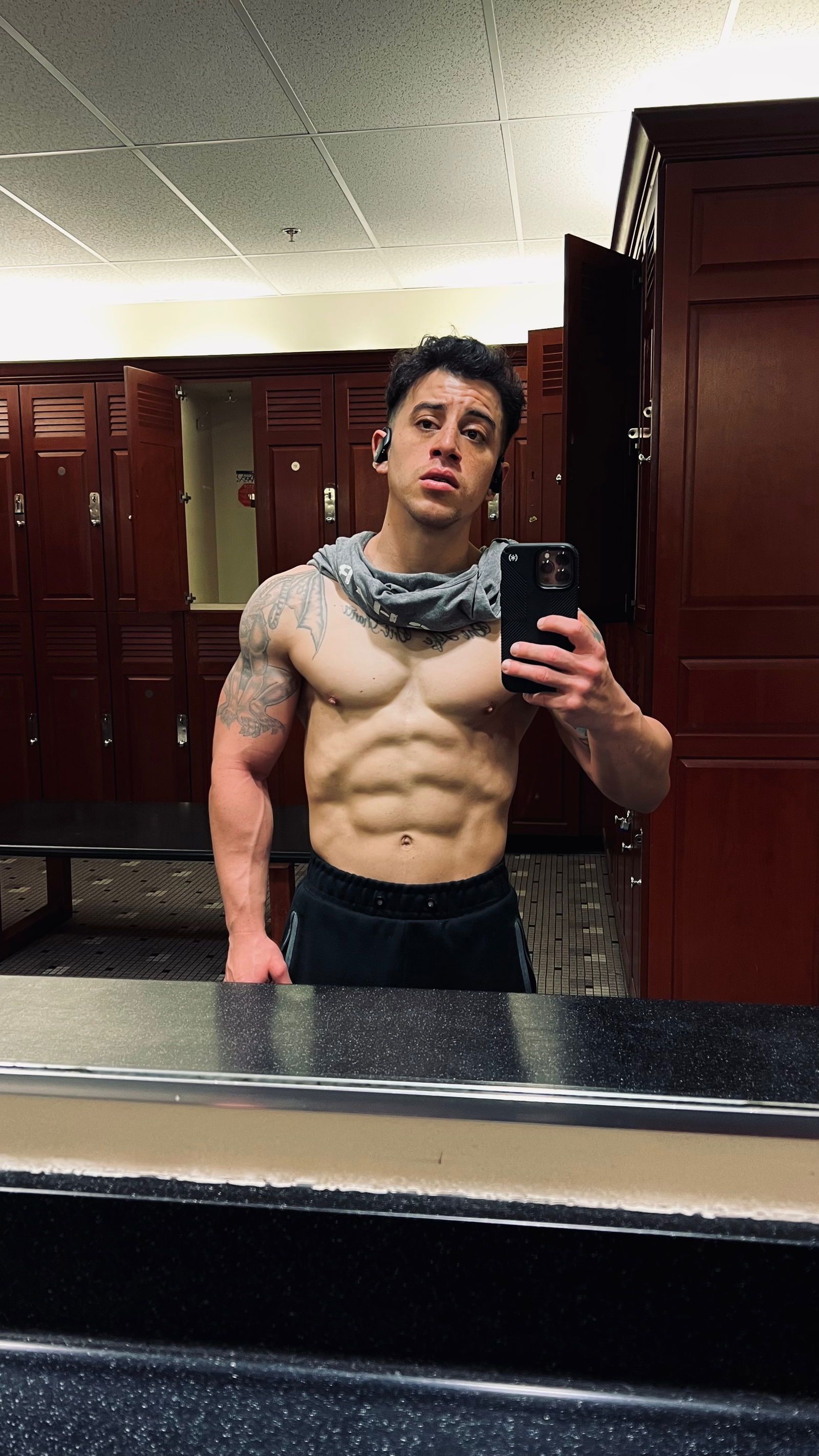 Aaron Andrews's avatar