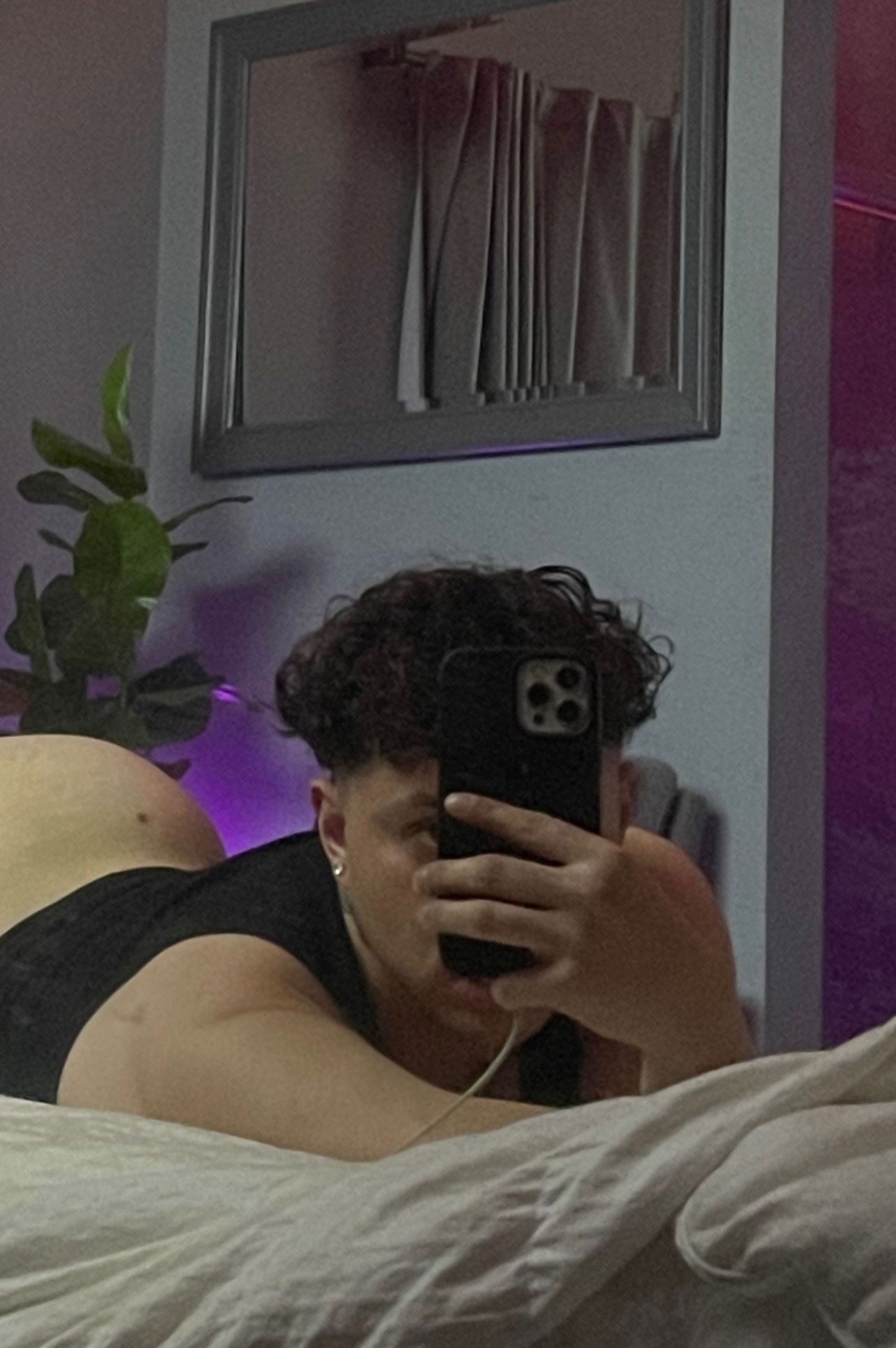 aaronrhernandez's avatar