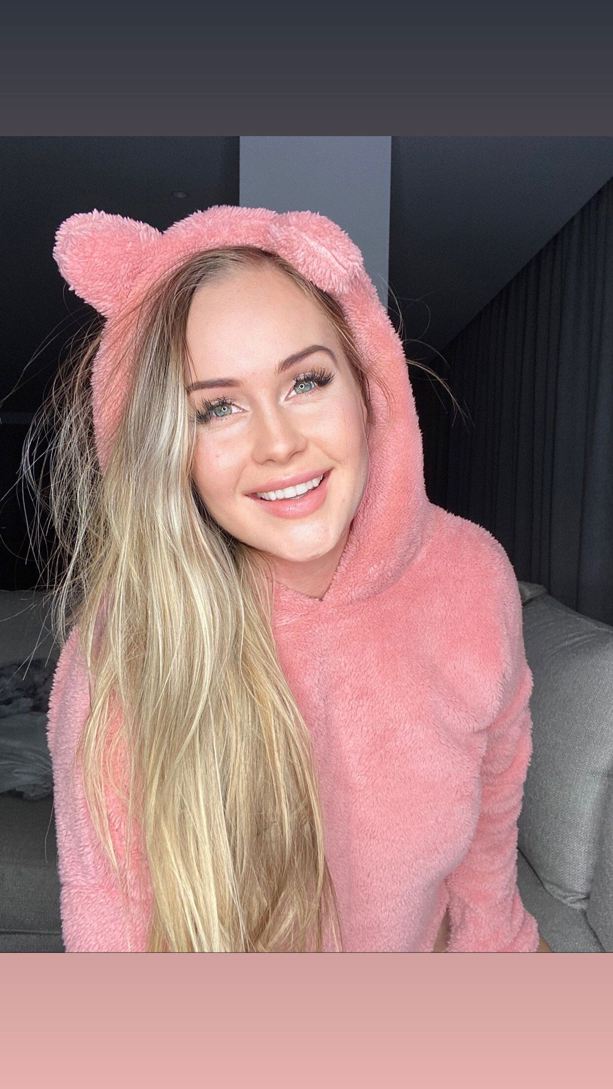 The whole F A M I L Y's avatar