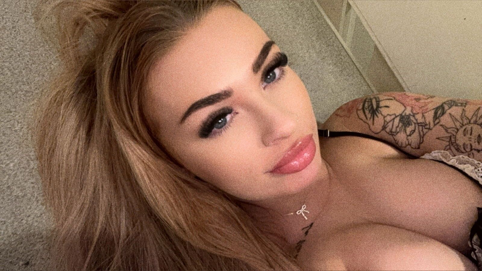 𝐛𝐞𝐥𝐥𝐚's avatar