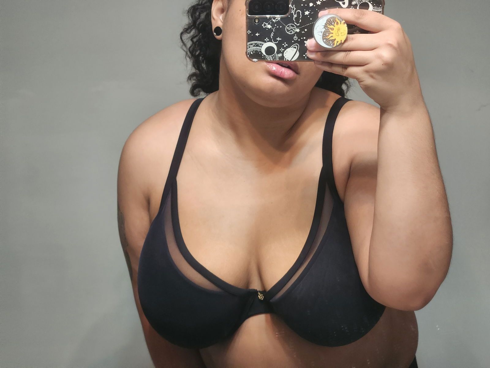 jazmyn flores 🖤's avatar