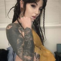 Hex Hellflower (FREE)'s avatar