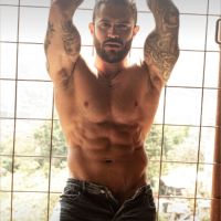 Julian Chase's avatar