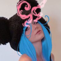 Lana Bee's avatar