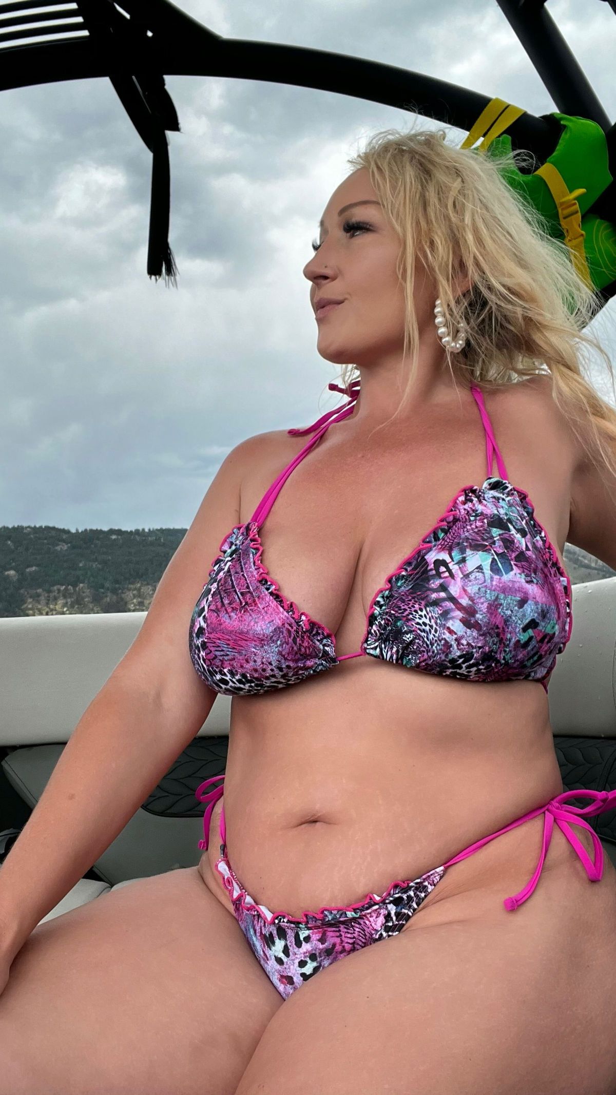 mommablondebombshell