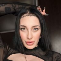 Sarah Black 🖤's avatar