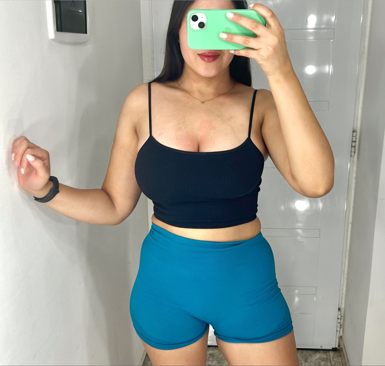 MIA NICOLE😊's avatar