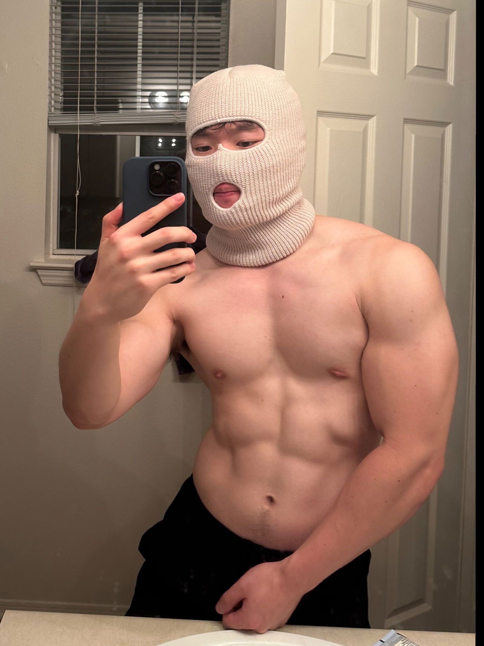 freshman🐷's avatar