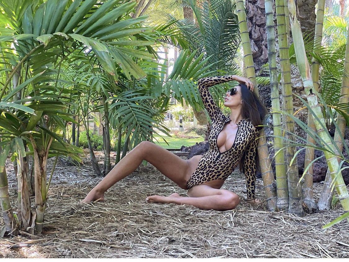 balkanianbustysupermodel banner