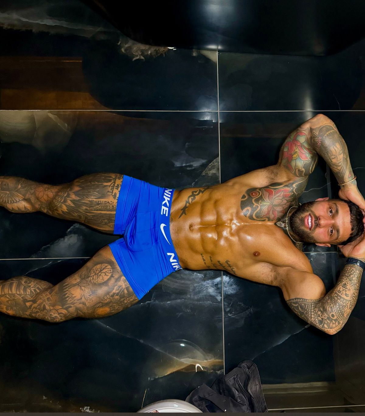 handsometroyxxl banner