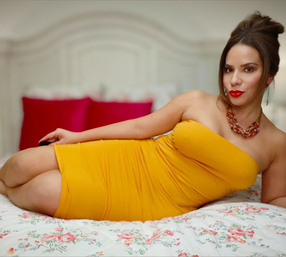 hotmomvictoria banner