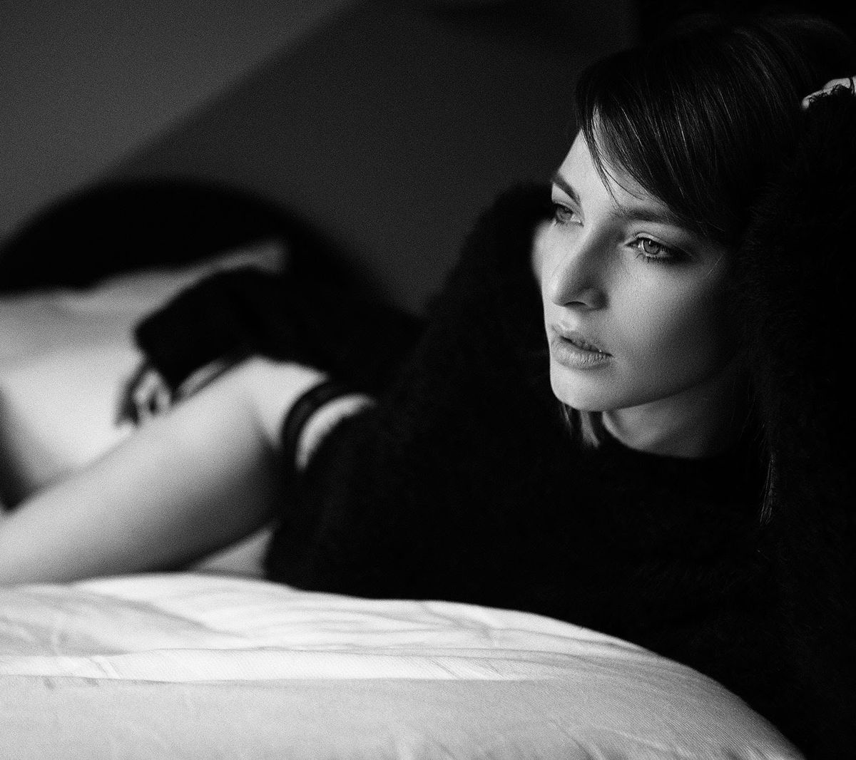 mary_art_model banner