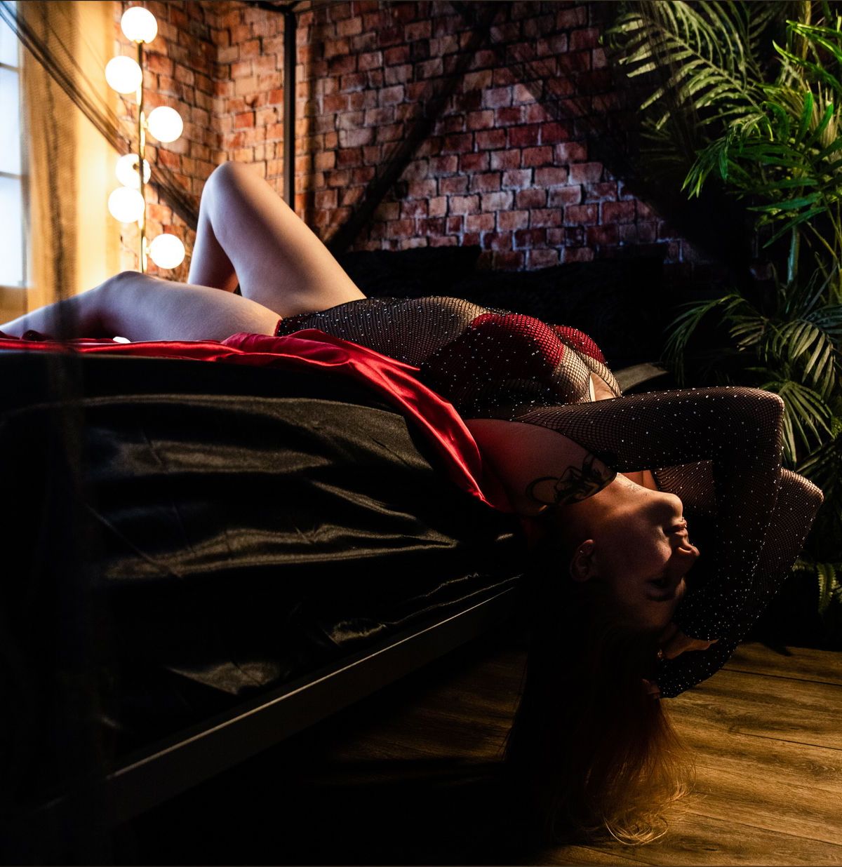 nicholegraves banner